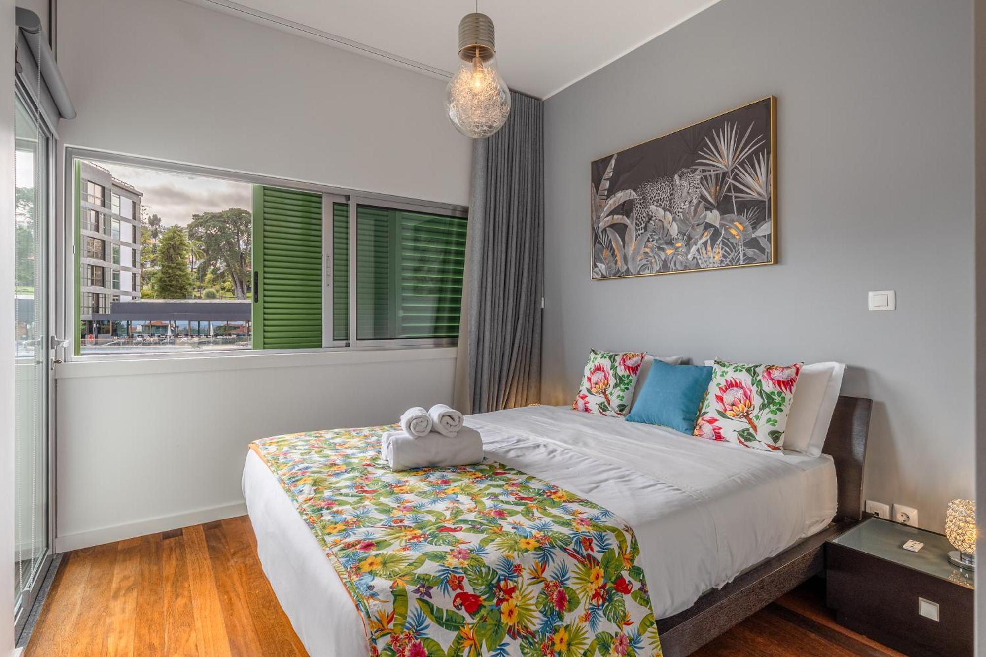 Vista Savoy By Rmz Apartment Funchal  Exterior photo
