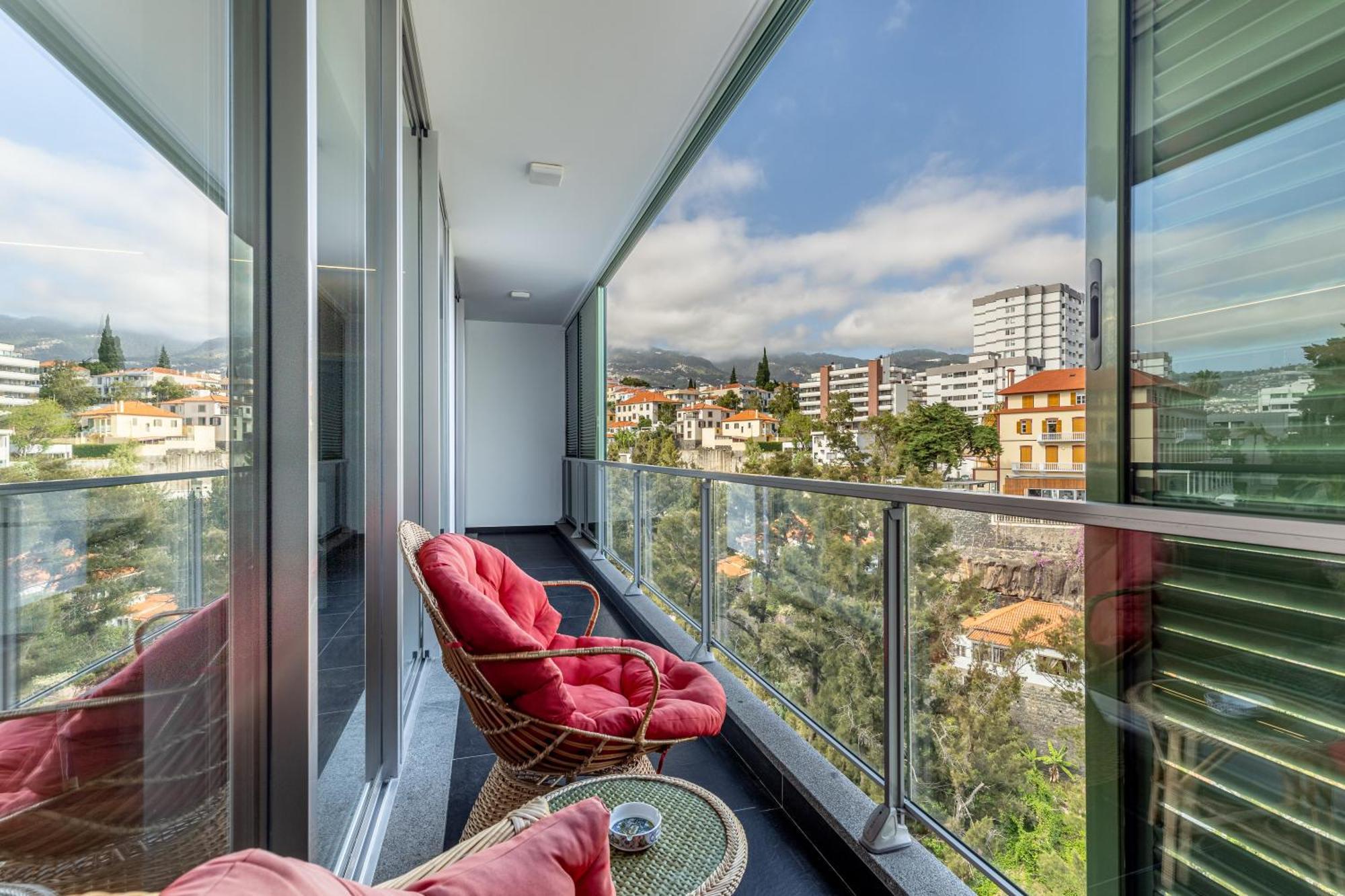 Vista Savoy By Rmz Apartment Funchal  Exterior photo
