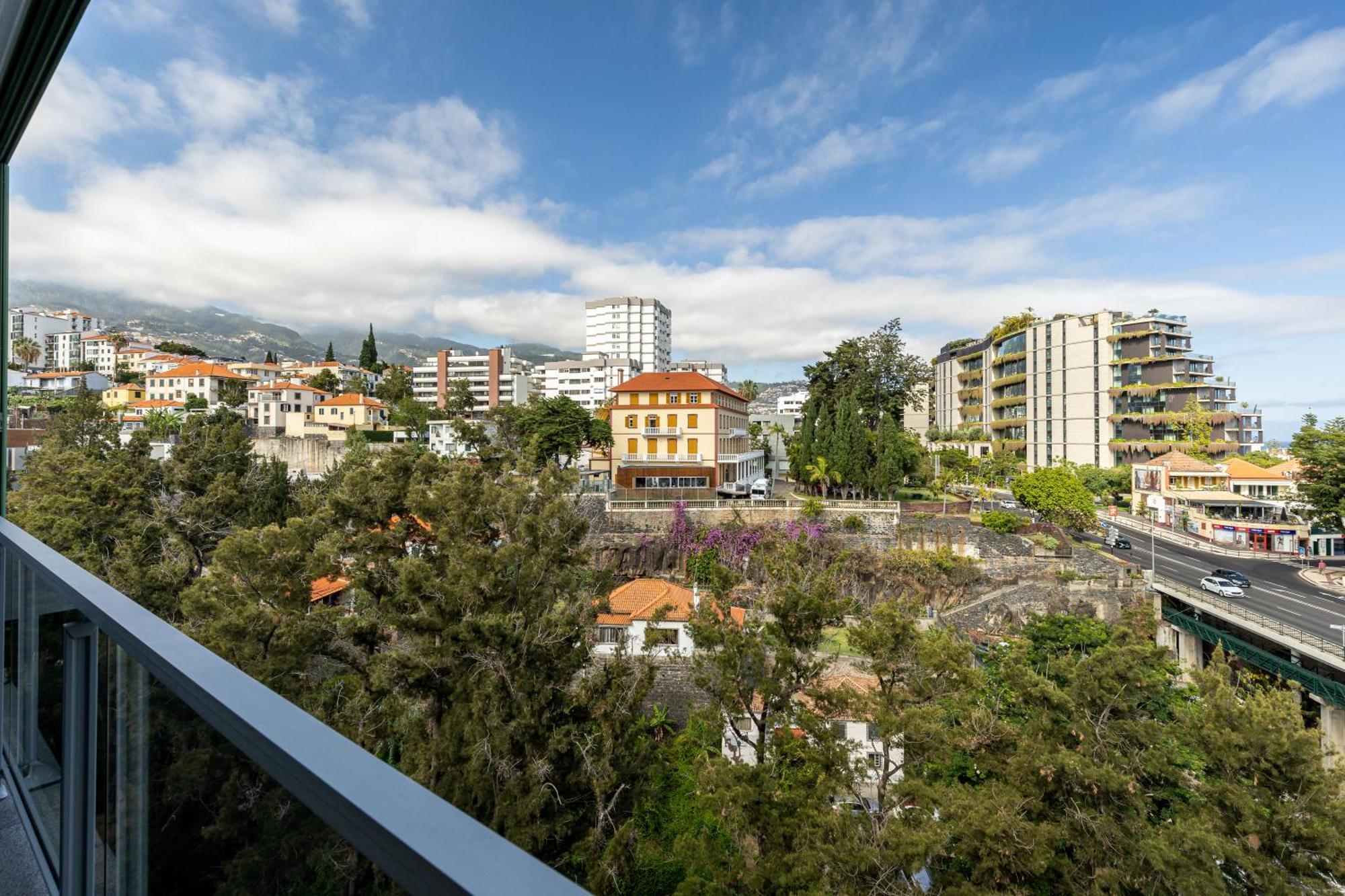 Vista Savoy By Rmz Apartment Funchal  Exterior photo
